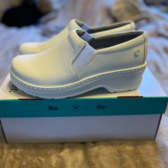 White KLOGS Footwear, M9 wide work shoes